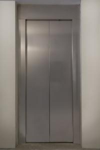 آسانسور ایساتیس