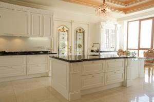 طراحی و اجرای انواع کابینت آشپزخانه